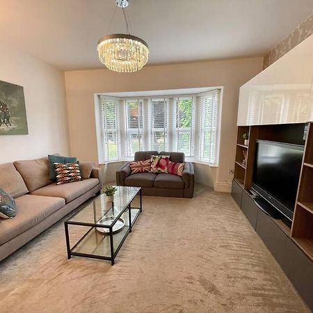 Modern 2 Bed Flat W Parking, Dog Friendly, Central ボーンマス エクステリア 写真